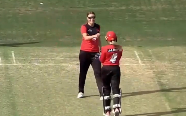 Charis Bekker's 3 for 19 | Match 16