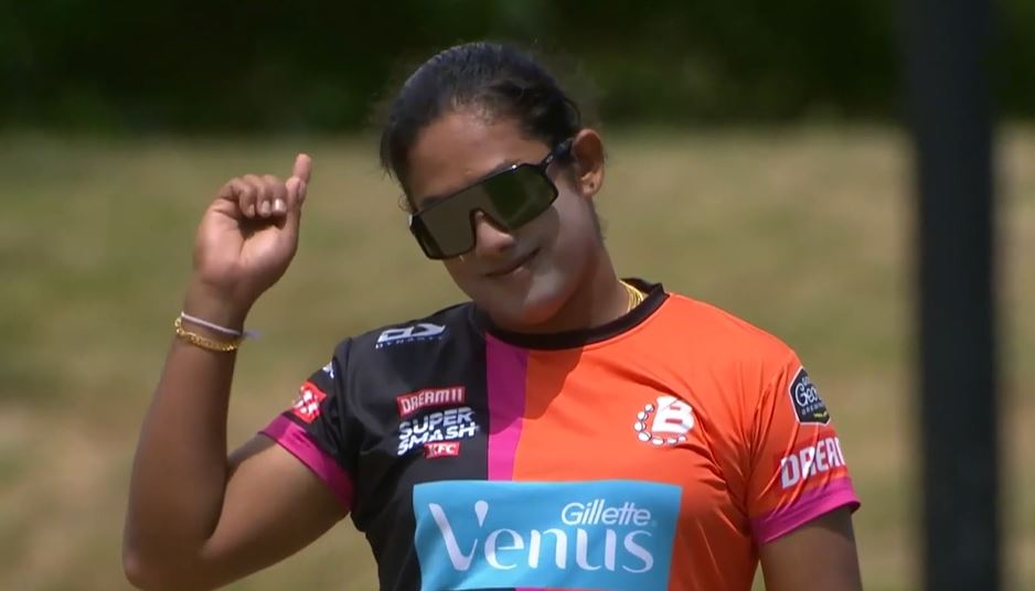 Chamari Athapaththu's 4 for 16 | Match 8