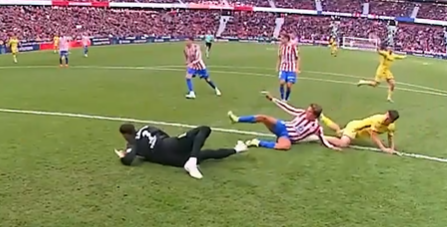 CRUCIAL SAVE! Juan Musso produces a moment of magic