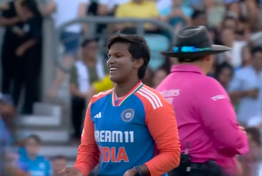Deepti Sharma's 3 for 27 | 3rd T20I