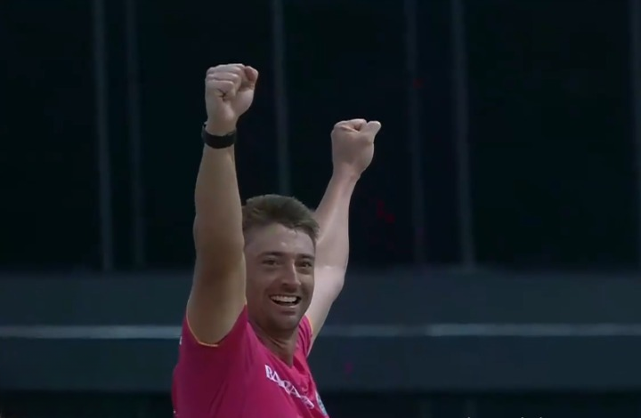 Daniel Sams's 3 for 31 | Match 24