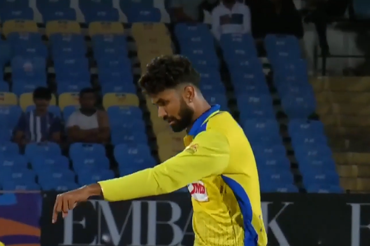 Devang Karamta's 5 for 14 | Match 21