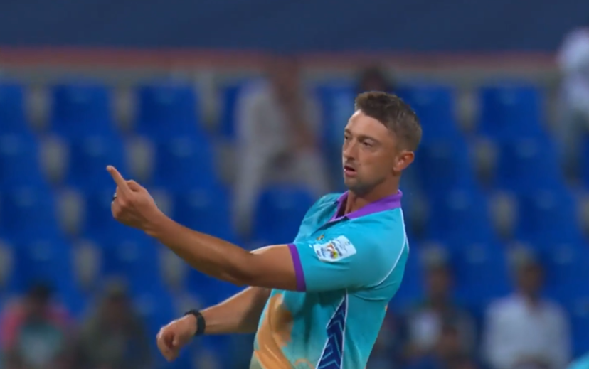 Daniel Sams's 3 for 12 | Match 25