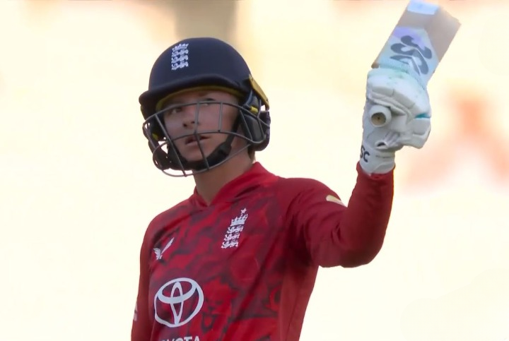 Danni Wyatt-Hodge's 66 off 42 | 3rd T20I