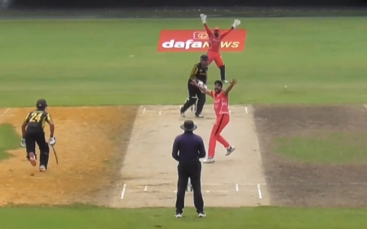 Ali Dawood's 3 for 9 | Match 3