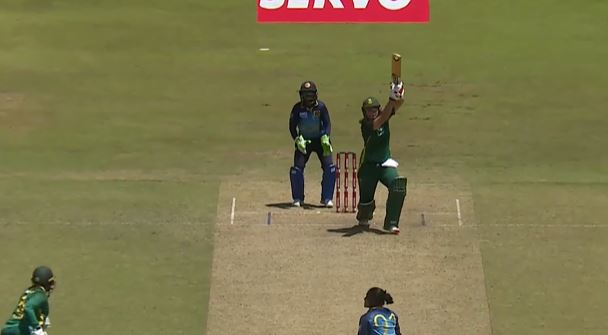 Maiden ODI 50 up in style ft. Annerie Dercksen