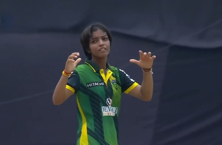 Dhani Buchade's 3 for 14 | Match 3 