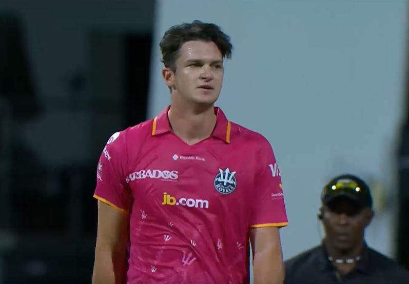 Eathan Bosch's 3 for 26 | Match 27