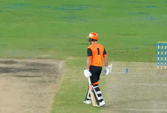 Faisal Akram's 5 for 16 | Match 8