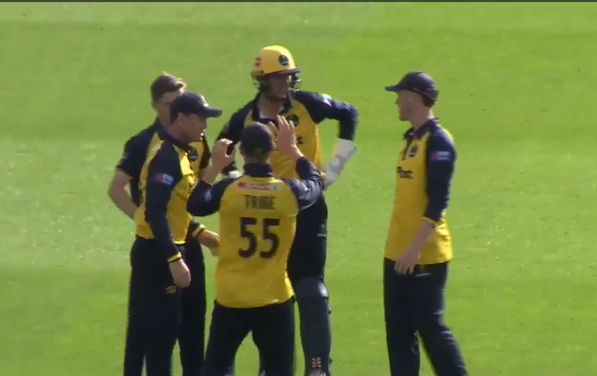 Glamorgan beat Yorkshire by 62 runs 