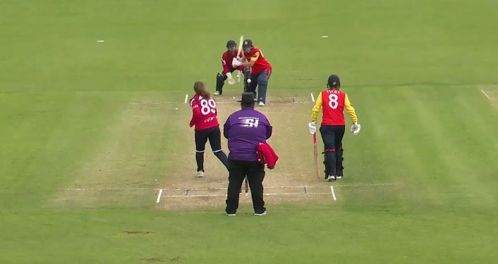 Gaby Lewis's 71 off 43 | Match 3
