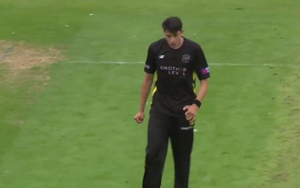 Glamorgan vs Gloucestershire: Dominic Goodman's 3 for 53