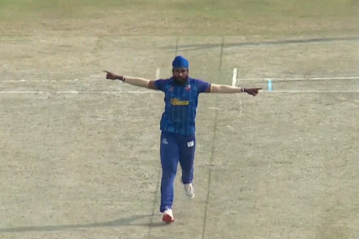Jaskirat Mehra's 3 for 12 | Match 8
