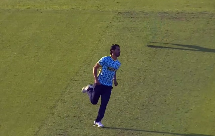Durham vs Warwickshire: Hasan Ali's 3 for 20