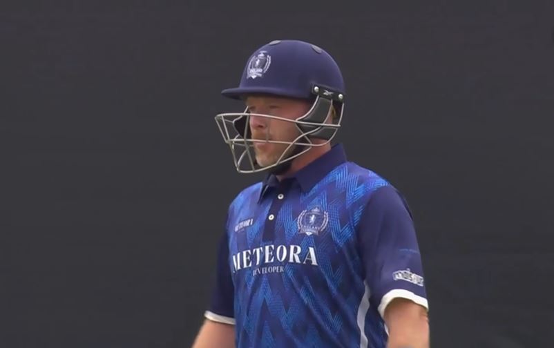 England vs India: Ian Bell's 59* off 44
