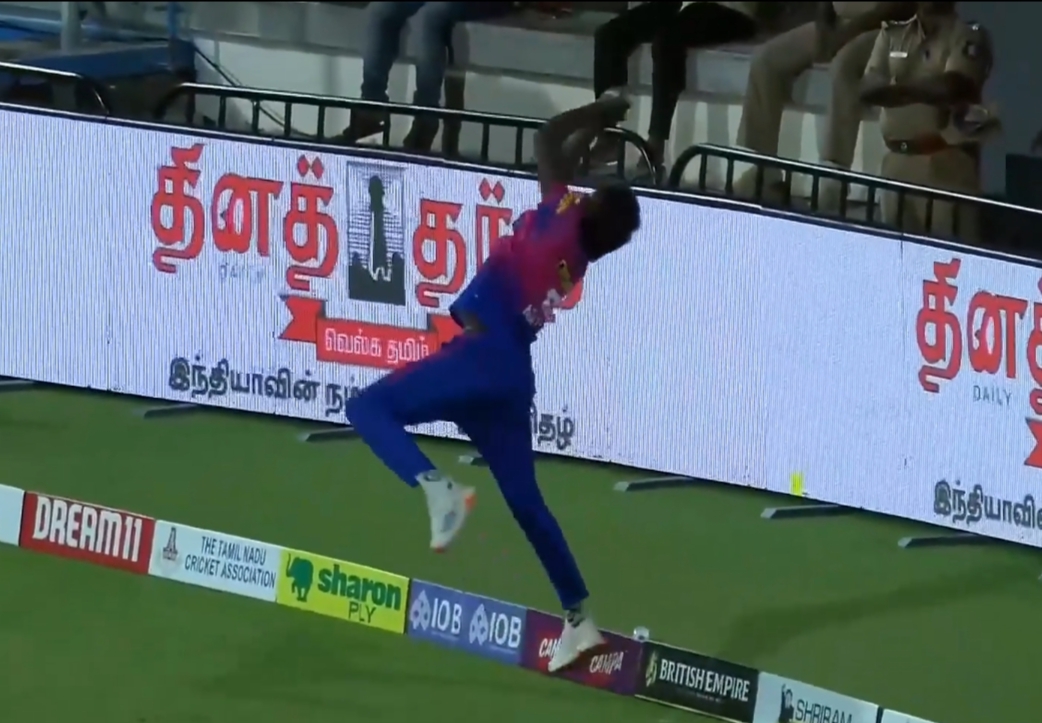 GOLLY! Mathivannan’s one-legged boundary stunner