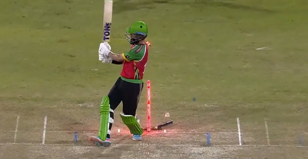 MIDDLE STUMP UPROOTED! Kaleem Sana's blazing delivery