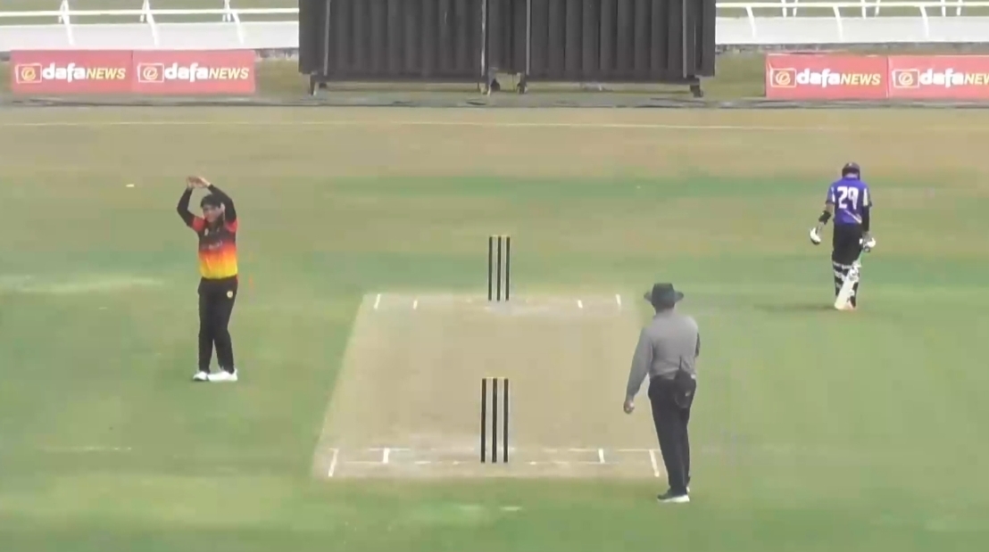 Aairen Alam Kit's 3 for 17 | Match 16