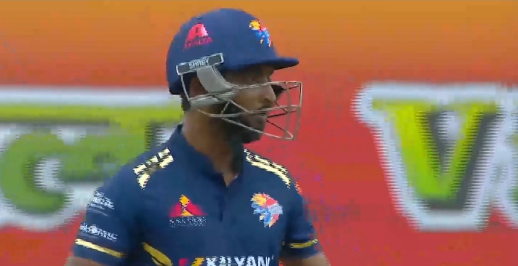 6466! Rohan Naveen went on a rampage