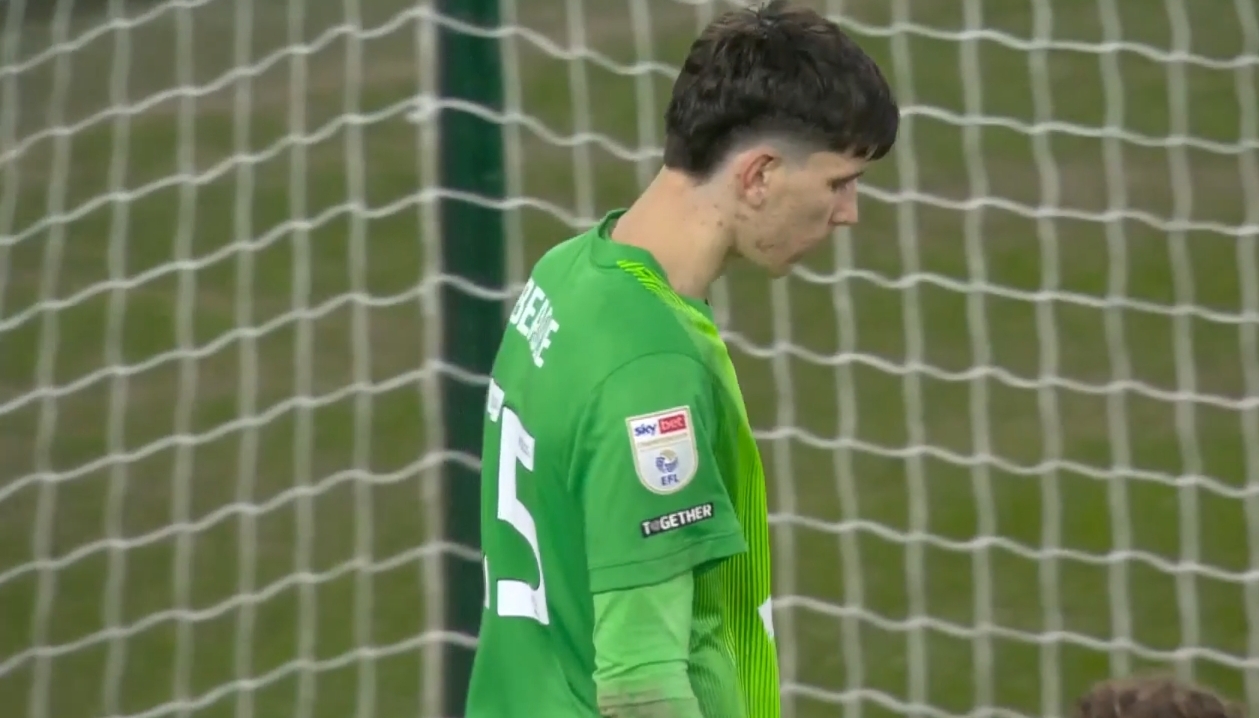 Superhuman Save! James Beadle shocks Swansea