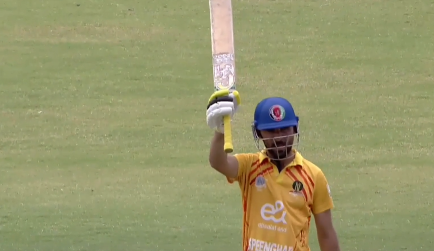 Ismat Alam's 100 off 117 | Final 