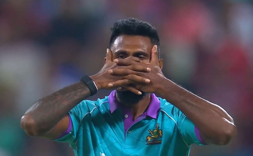 Isuru Udana's 3 for 28 | Match 11