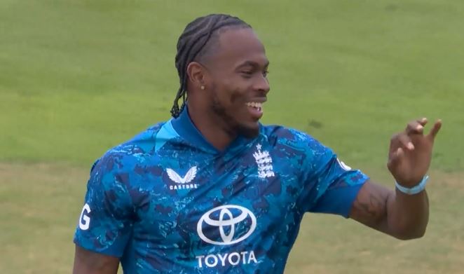 Jofra Archer's 4 for 18 | 3rd ODI