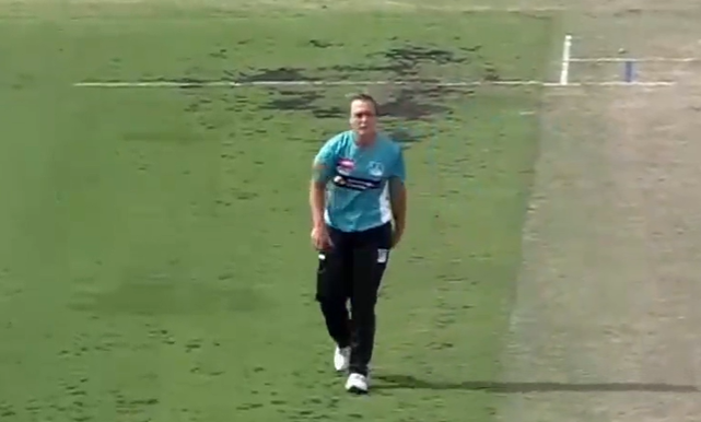 Nicola Hancock's 3 for 27 | Match 8