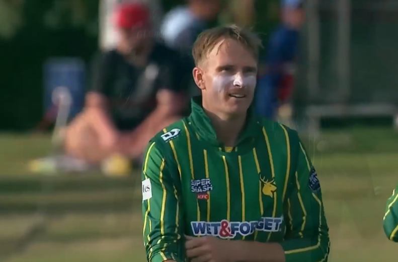 Jayden Lennox's 3 for 29 | Match 7