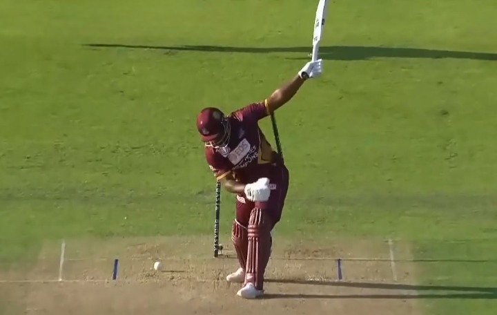 Rumman Raees's 3 for 4 | Match 11