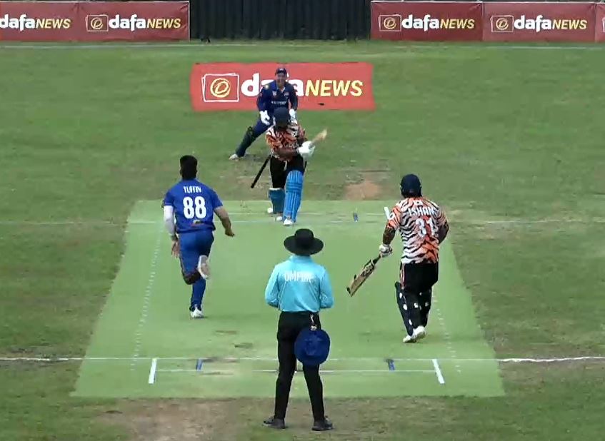 Jonathon Tuffin's 3 for 13 | Match 2