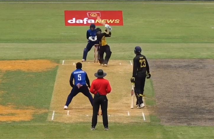 Akash Kargave's 4 for 35 | Match 5