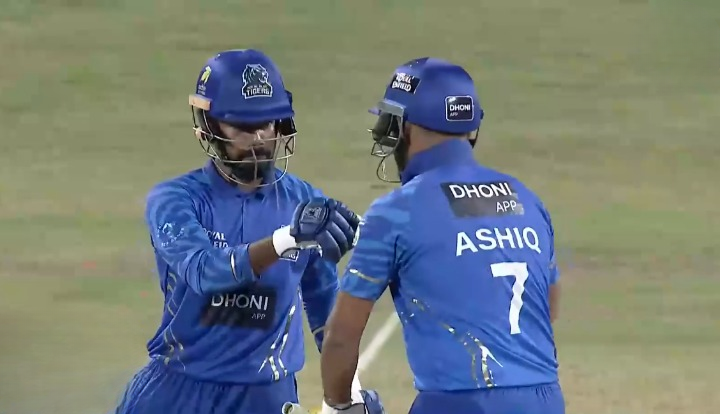 Kochi Blue Tigers beat Calicut Globstars by 15 runs | 2nd Semi-Final