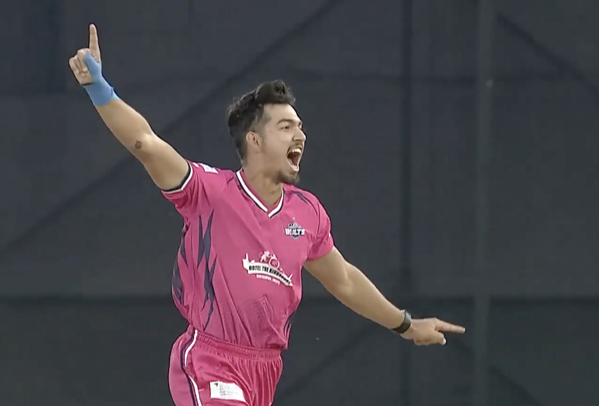 Sanjay Krishnamurthi's 3 for 21 | Match 14