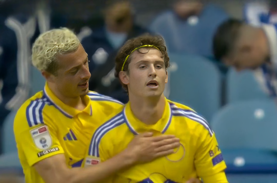 Leeds’ first-half masterclass sinks Sheffield Wednesday 2-0