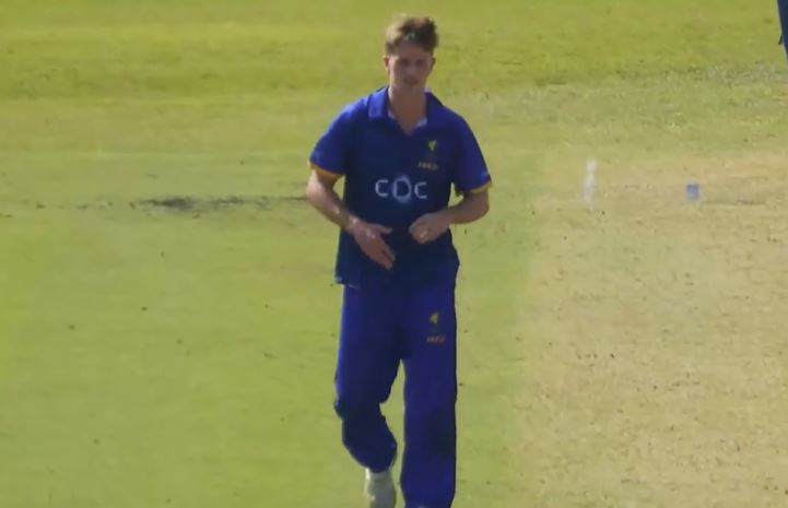 Lewis Evans's 3 for 14 | Match 14 