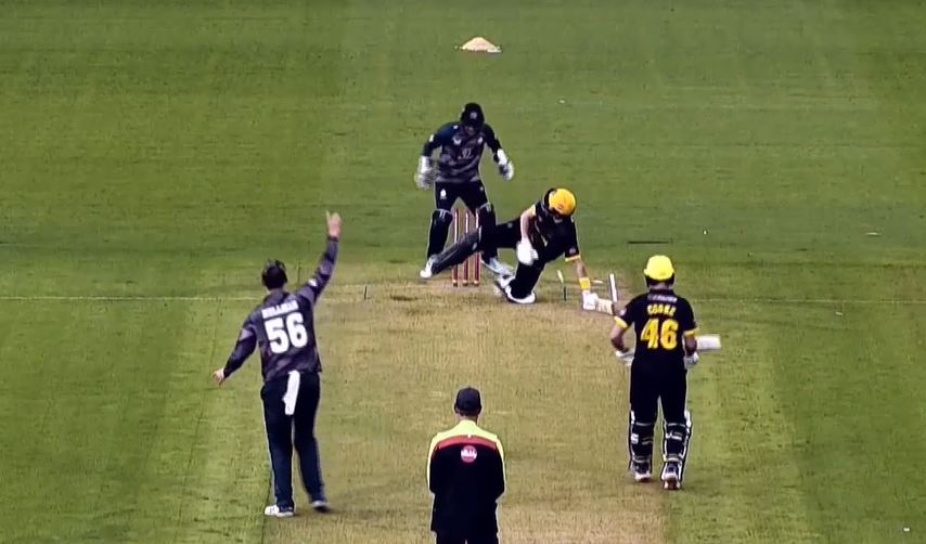 Glamorgan vs Middlesex: Luke Hollman's 4 for 13
