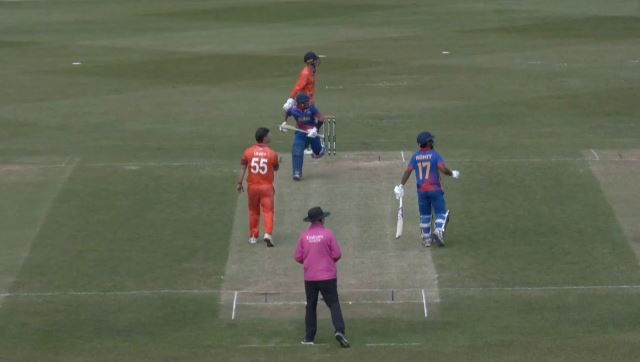 Michael Levitt's 3 for 49 | Match 78
