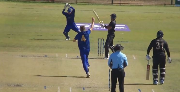 Lewis Evans's 4 for 29 | Match 20