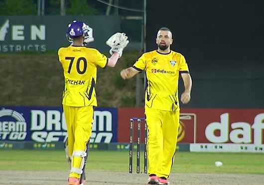 Abi Dhabi beat Dubai by 8 wickets 