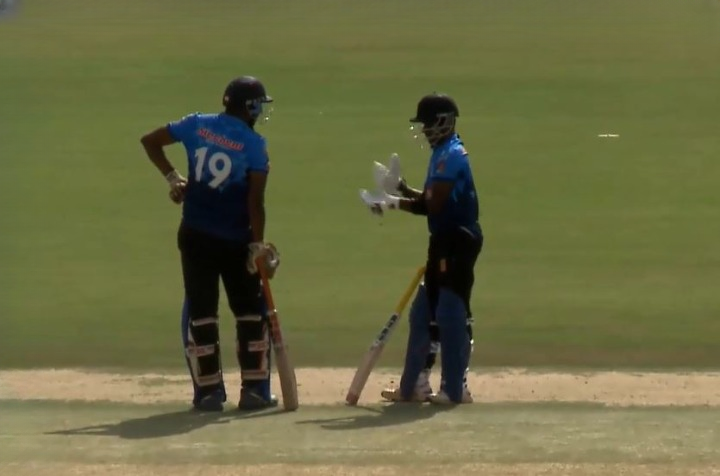 Eagles beat Royals by 8 wickets 
