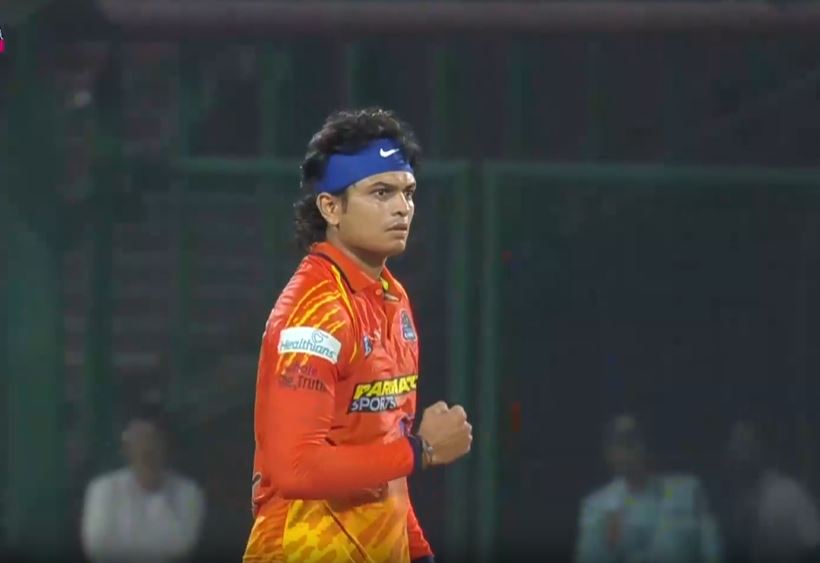 Mayank Gusain's 3 for 2 | Match 19