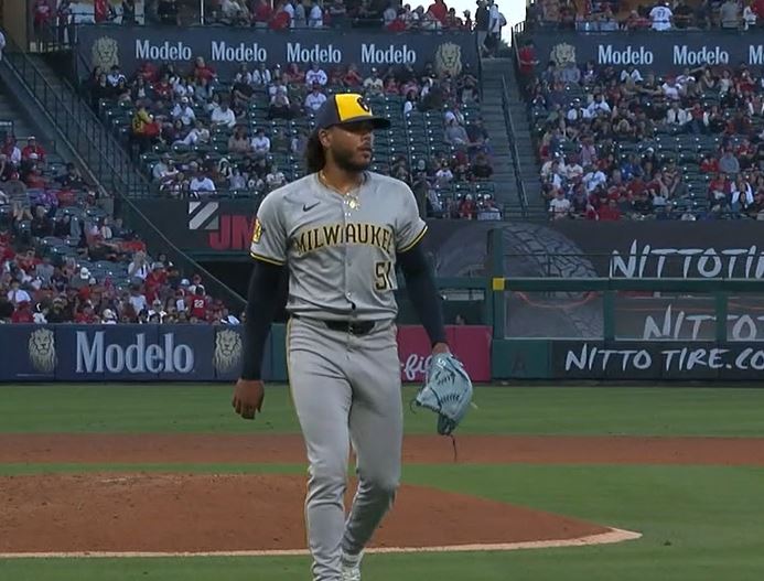 MLB: Los Angeles Angels vs Milwaukee Brewers - Highlights