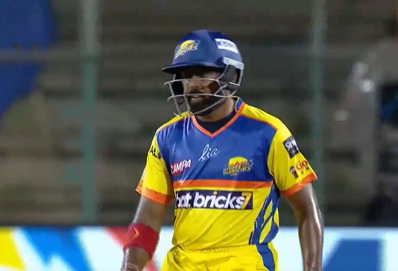 M Venkatesh's 77 off 50 | Match 4