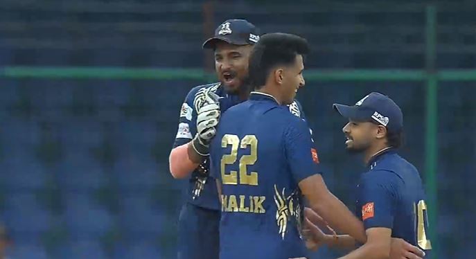 Shaurya Malik's 3 for 10 | Match 6