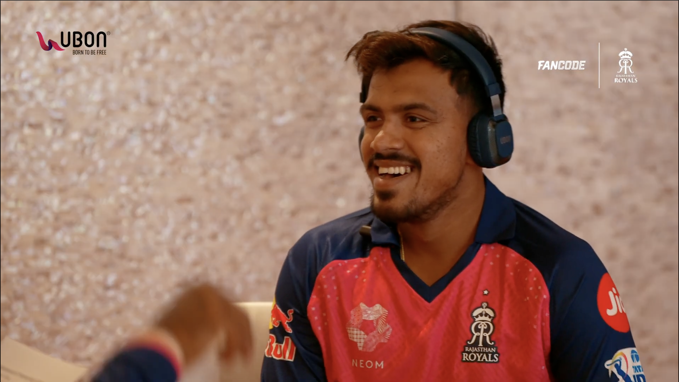Max entertainment with Sanju, Hettie, Hasaranga and Theekshana taking on The Whisper Challenge!
