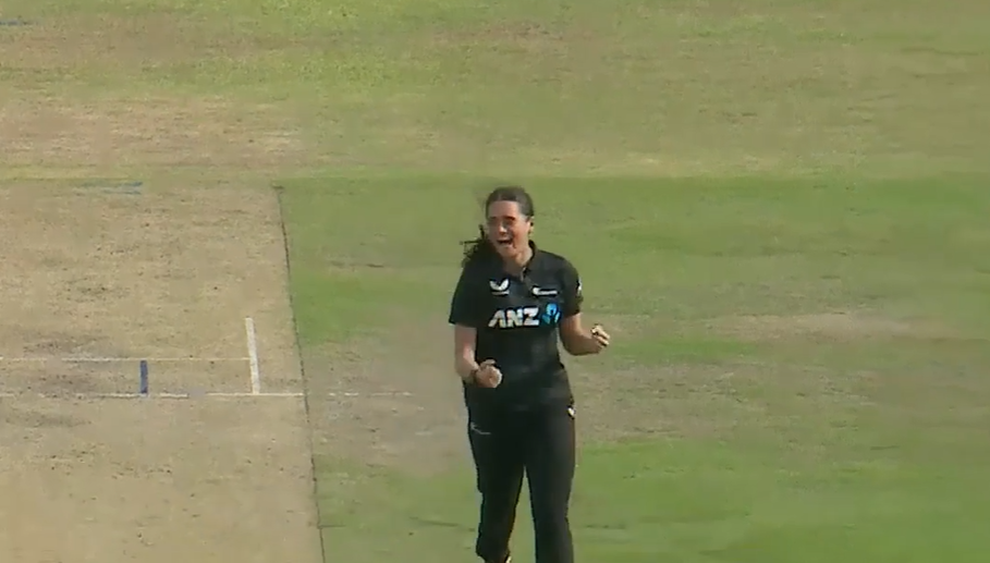 Marama Downes's 4 for 18 | Match 3