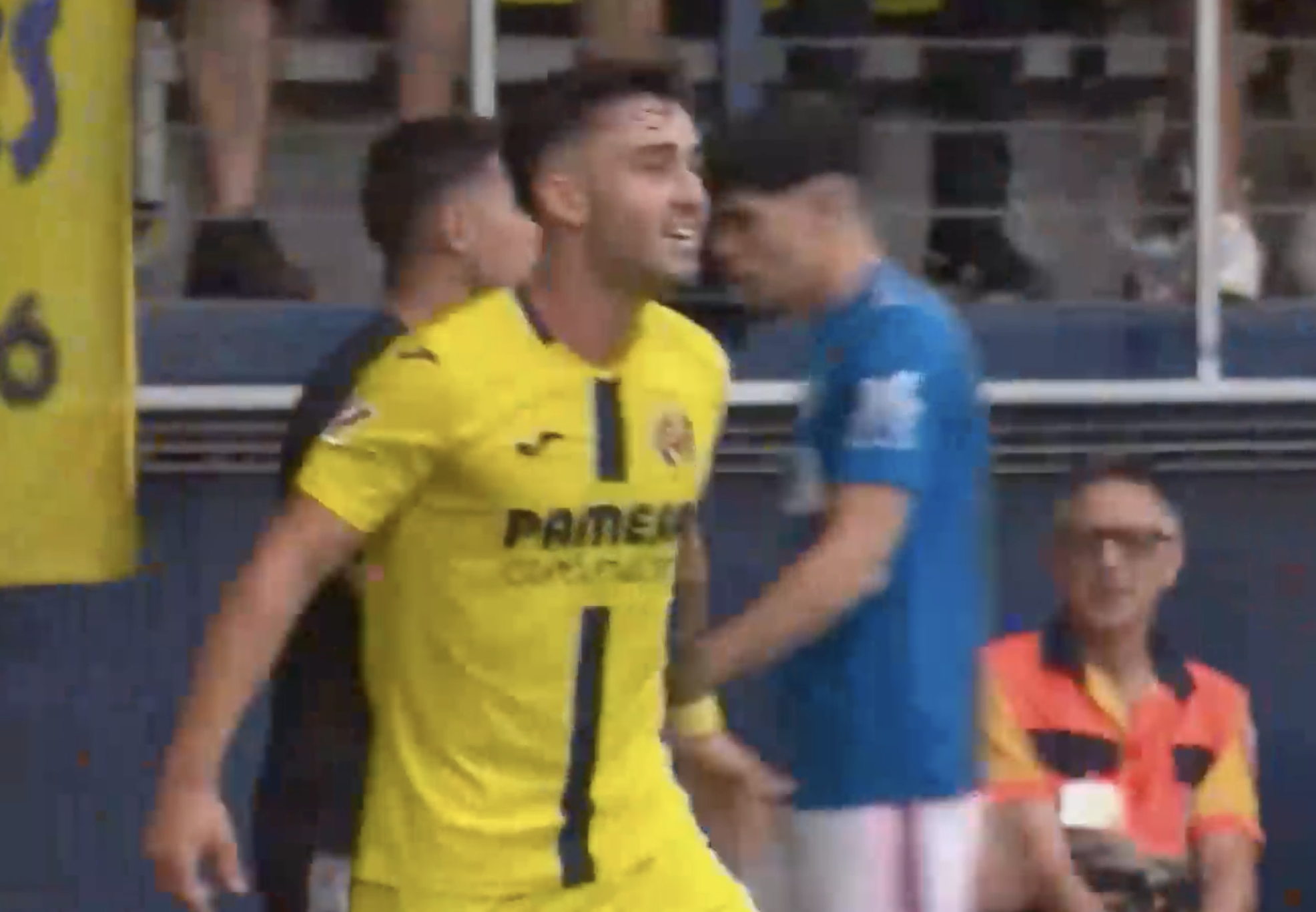SPECTACULAR FINISH! Moleiro doubled Villarreal's lead