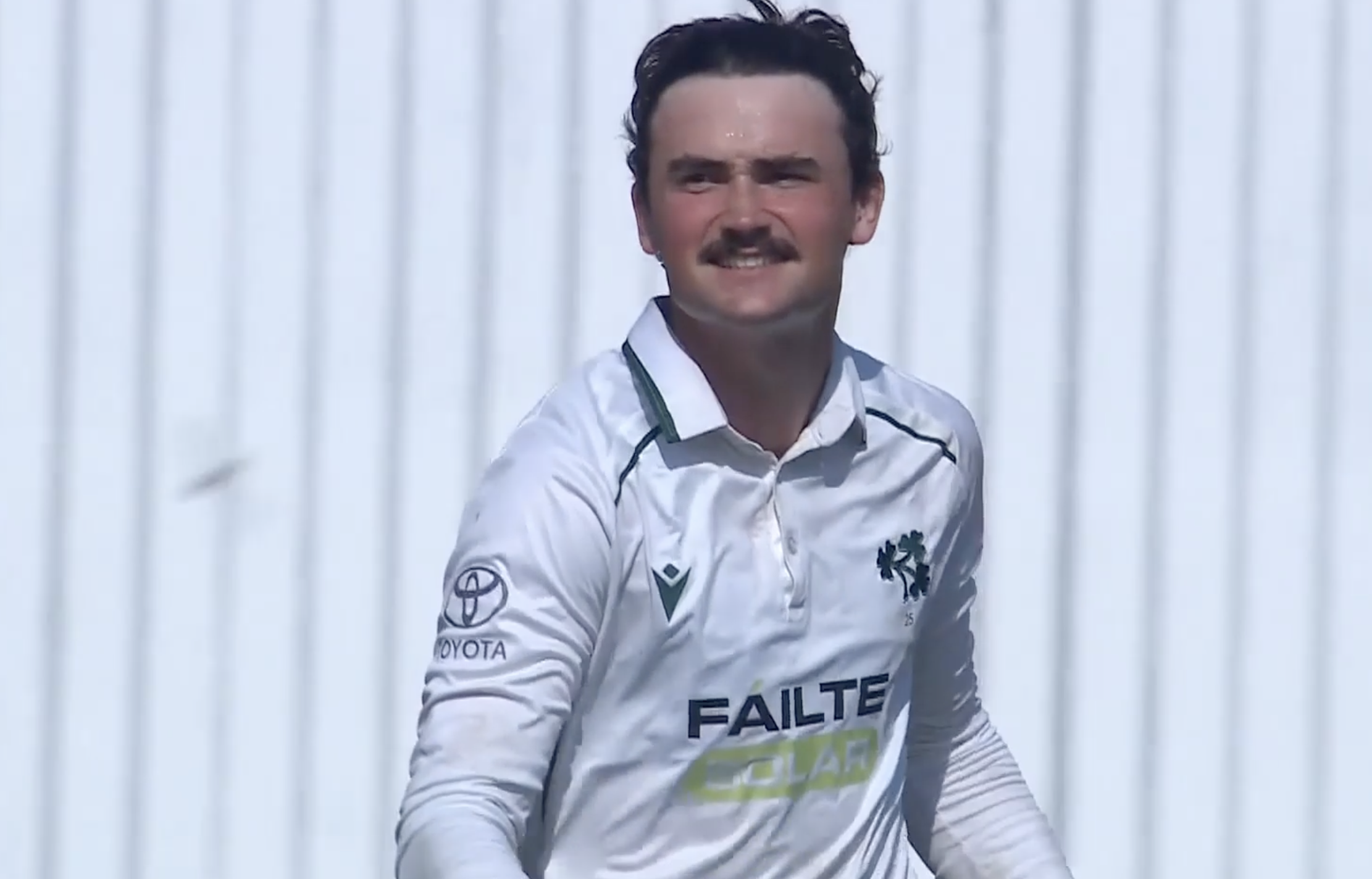 BAMBOOZLED! Humphreys bags the huge wicket of Mushfiqur 