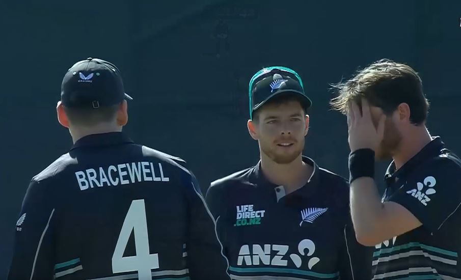 New Zealand beat Zimbabwe by 8 wickets | Match 3